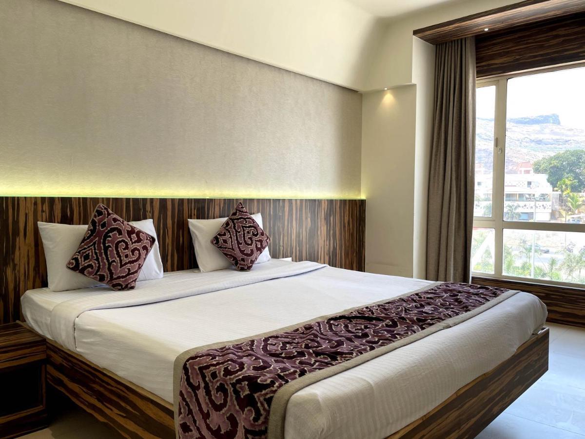 Hotel Grand Parivaar Igatpuri Esterno foto