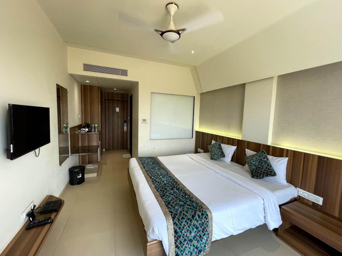 Hotel Grand Parivaar Igatpuri Esterno foto