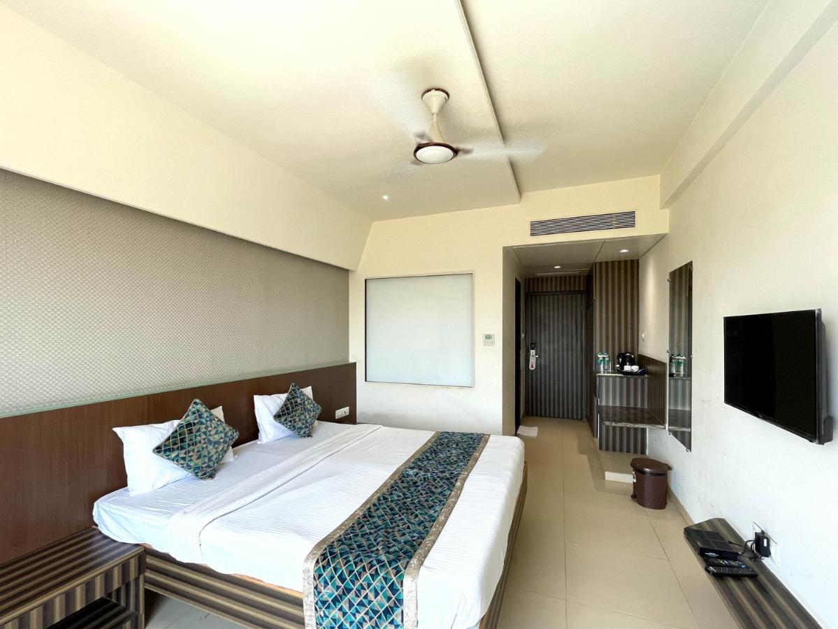 Hotel Grand Parivaar Igatpuri Esterno foto