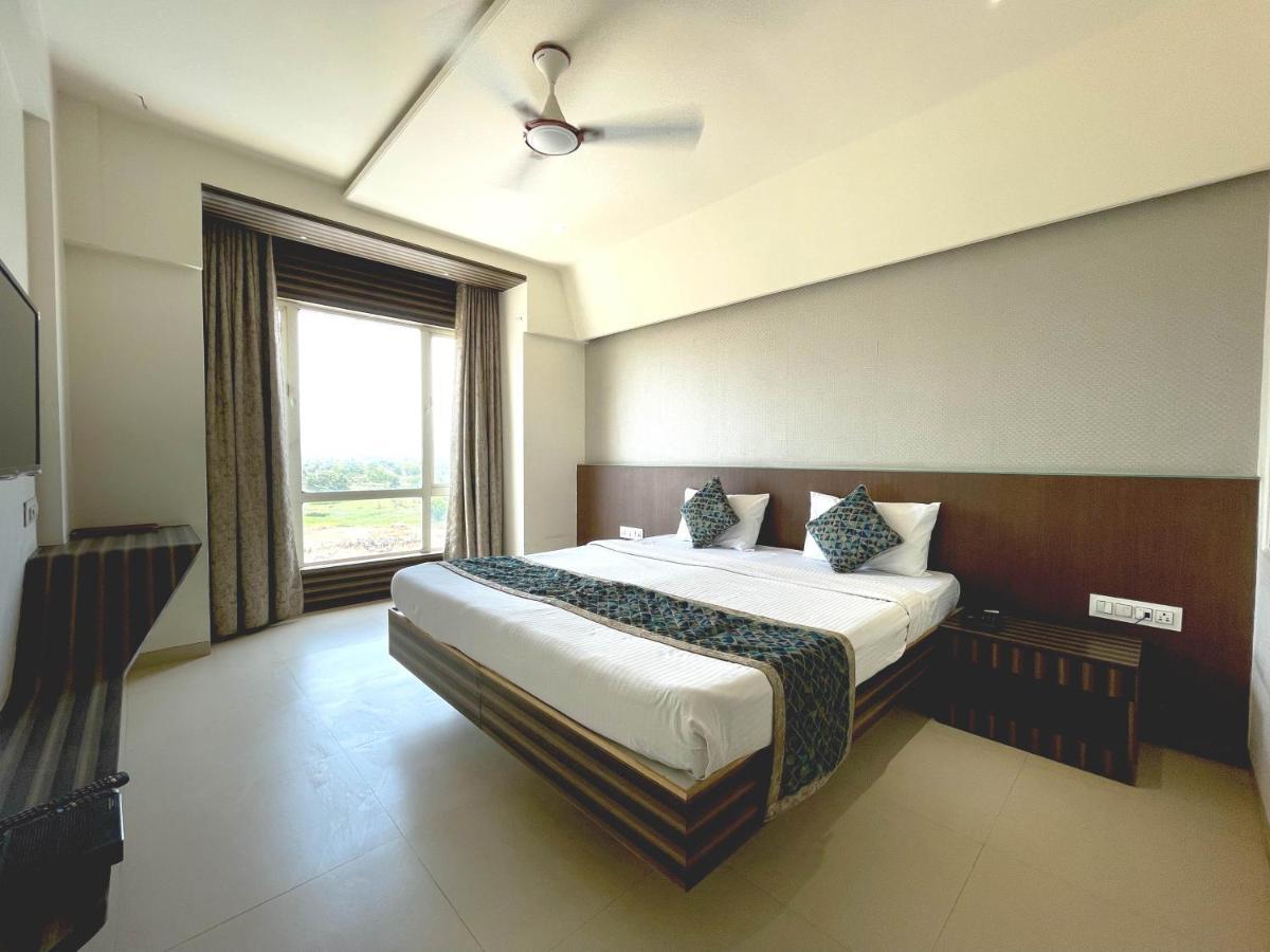 Hotel Grand Parivaar Igatpuri Esterno foto